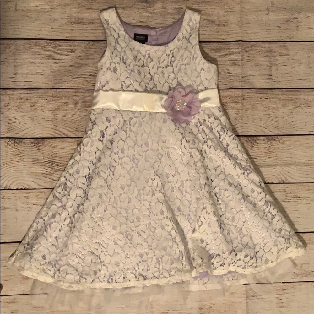 Girls lace dress with flower detail